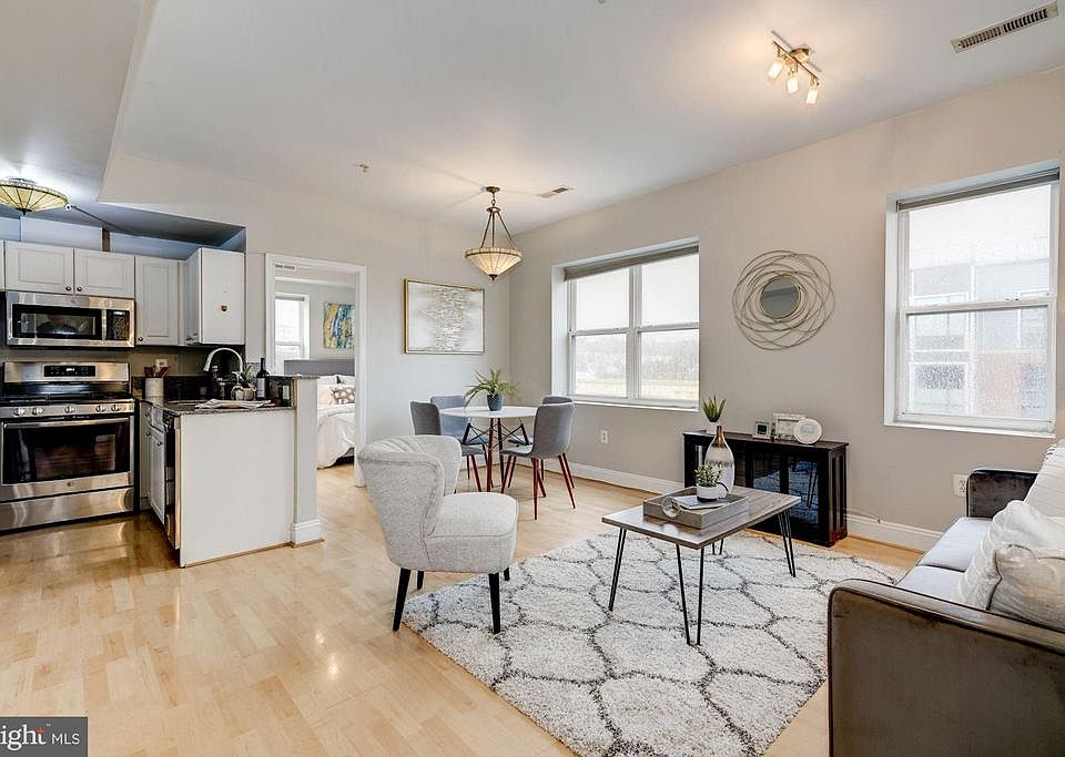 Top Floor, Corner, 2Bed+1Bath