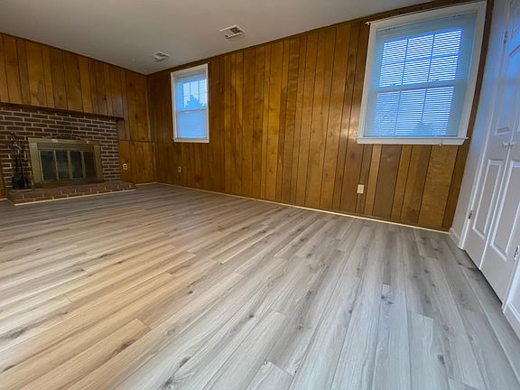 4th image of 2627 John Milton Dr