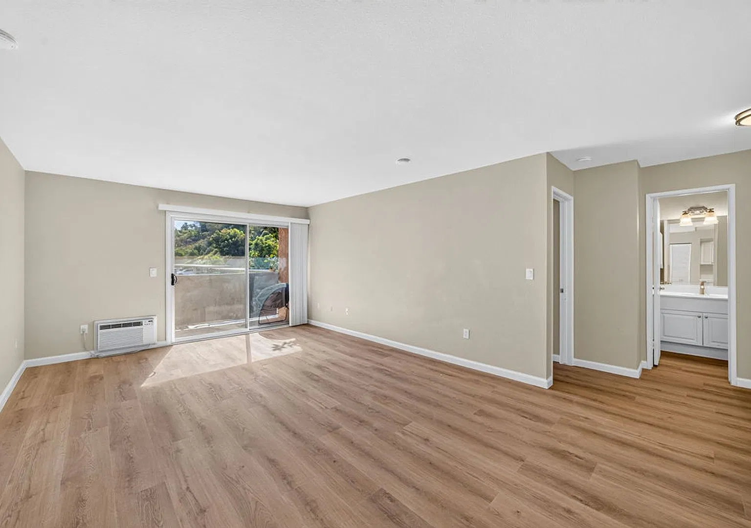 6955 Alvarado Rd — Photo 4