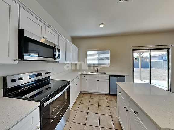 4th image of 16021 W Woodlands Ave
