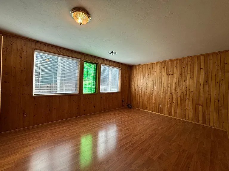 282 Sheridan St — Photo 11