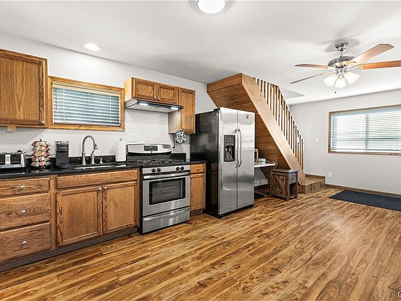 3rd image of 6821 McAlpine St