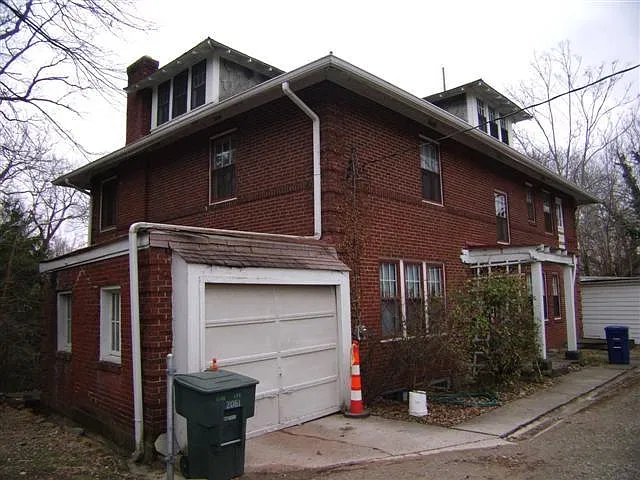 6 bed, 2.5 bath, $2,795 — Photo 1