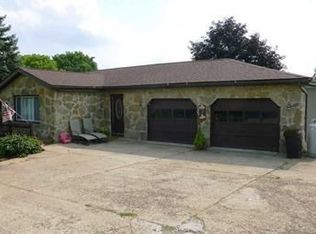 712 Hill Rd, Georgetown, PA 15043