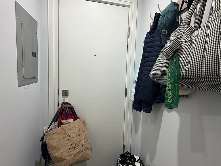 2145 W Fletcher St #3R — Photo 10