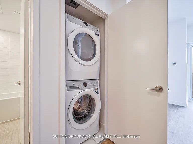 2033 Kennedy Rd #1905 — Photo 24