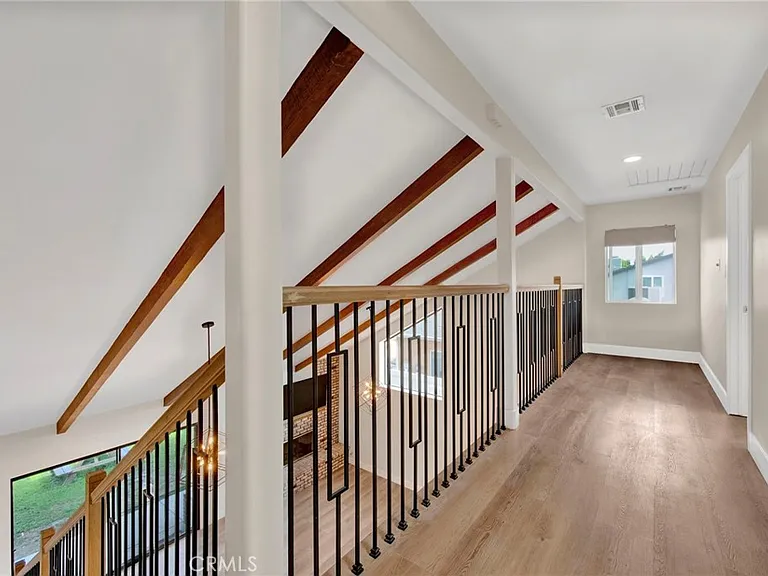 1432 N Catalina St — Photo 23