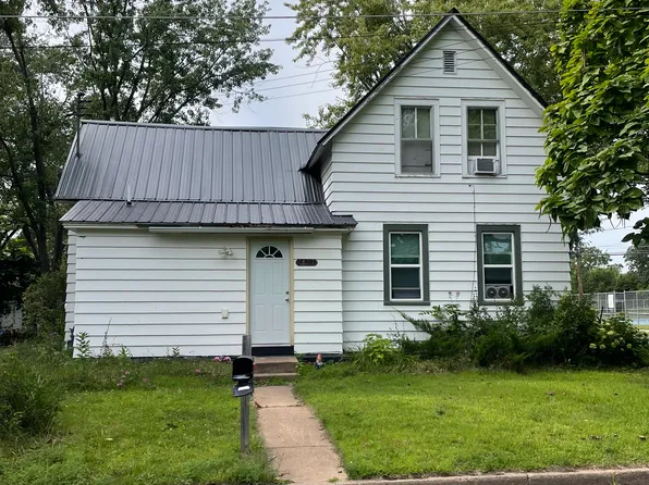 1803 5th St E, Menomonie, WI 54751