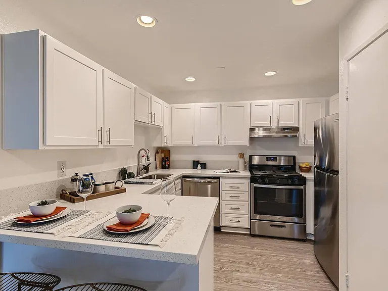 Sixteen60 Apartment Homes — Photo 15