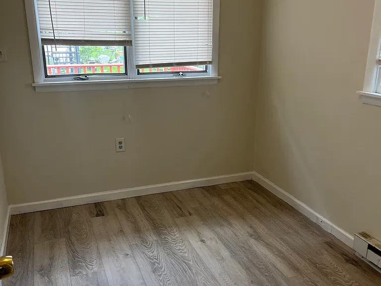 670 Atlantic St — Photo 8