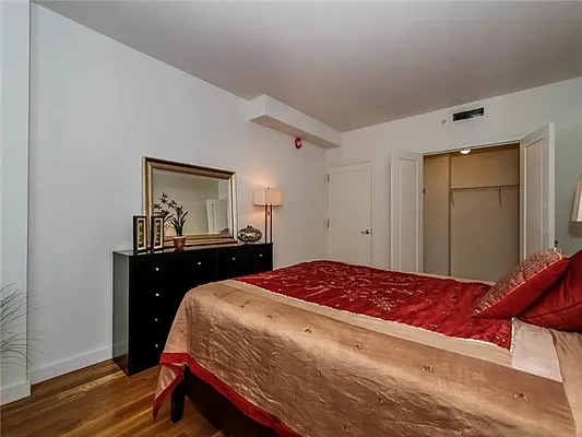 Rented by Avenue Sotheby's International Realty | media 28