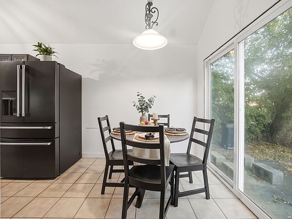 5th image of 7250 Rimwood St.