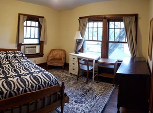 613 E College St #SW, Iowa City, IA 52240