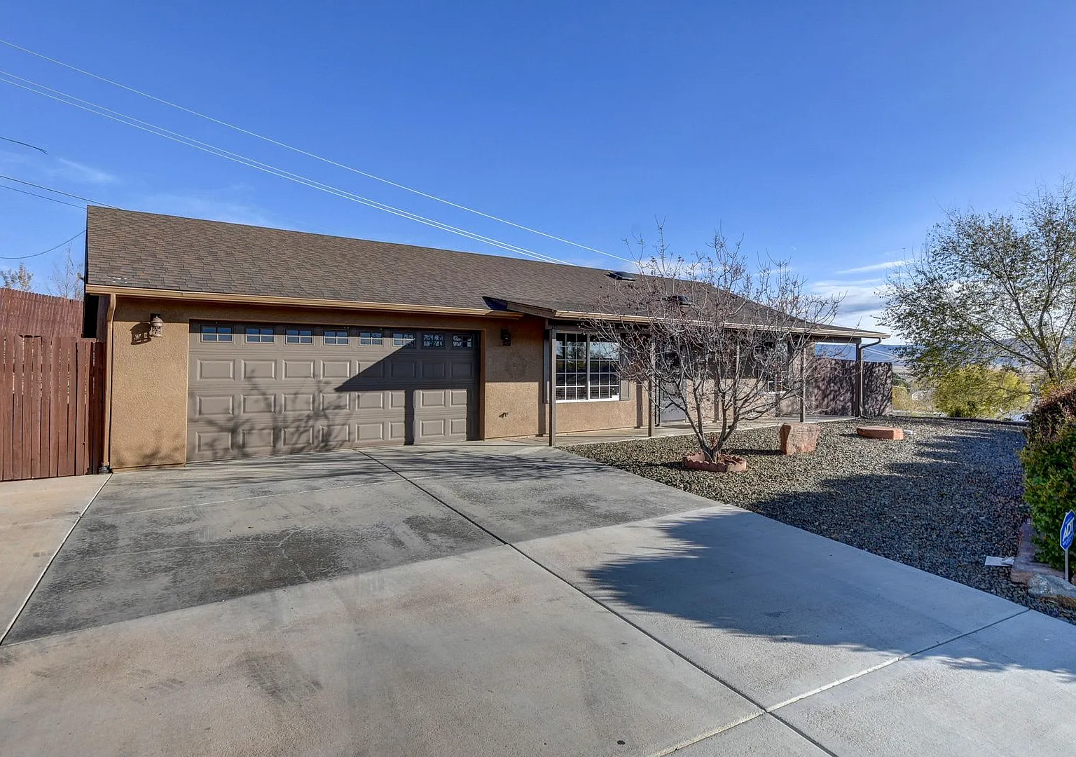 Pet friendly - 3 Bedroom Home for Rent in Prescott Valley!! — Photo 3