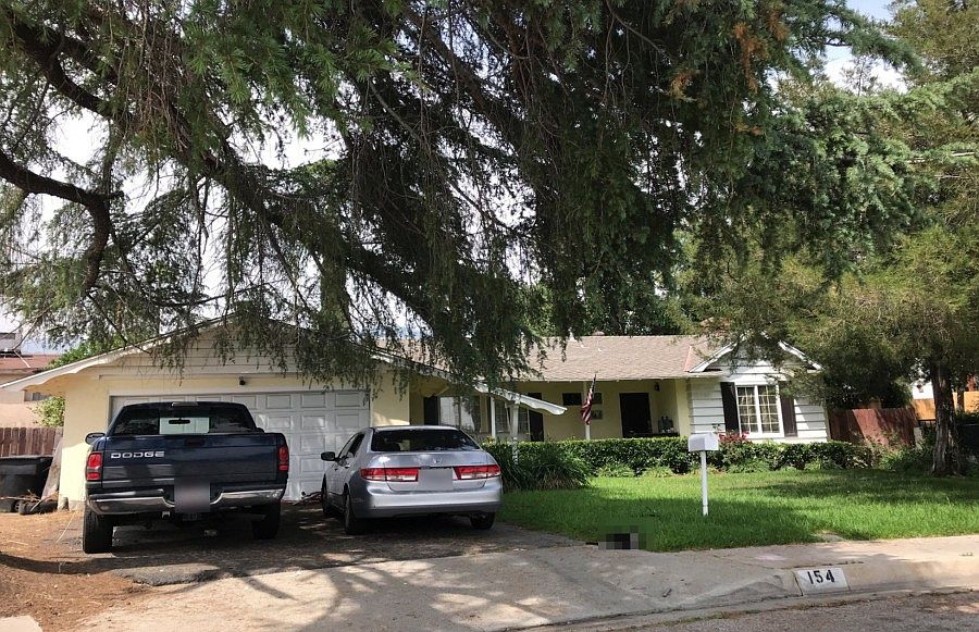 1st image of 154 E 39th St