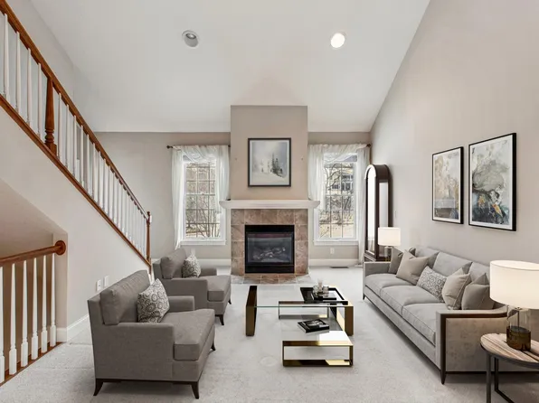 4902 Steeplechase Ct #35, Saint Paul, MN 55122