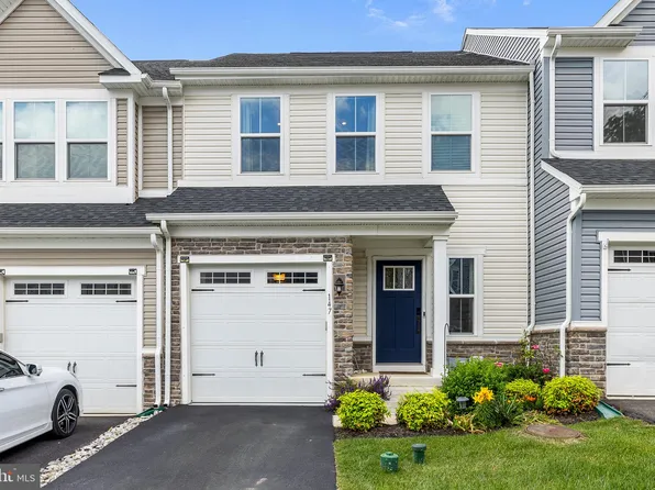 147 Mulberry Dr, Malvern, PA 19355