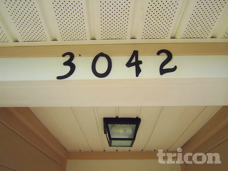 3042 Waters View Cir — Photo 2
