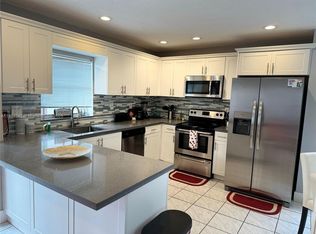 13108 NW 10th Ln, Miami, FL 33182