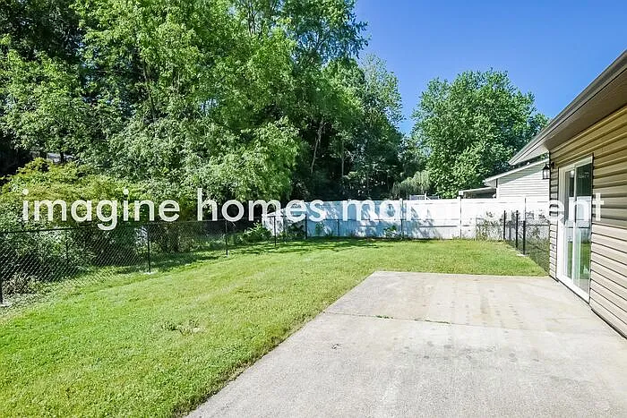 223 Sandalwood Dr — Photo 15