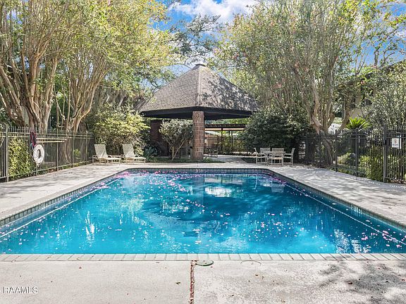 2nd image of 213 Bendel Rd #216