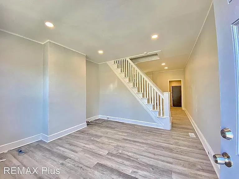 2769 Helen St — Photo 7