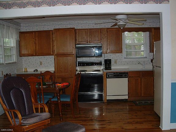 3rd image of 624 Broad