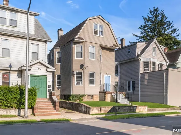 296 N Park St #298, East Orange, NJ 07017
