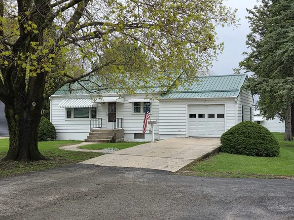 60 Grove St, Prophetstown, IL 61277
