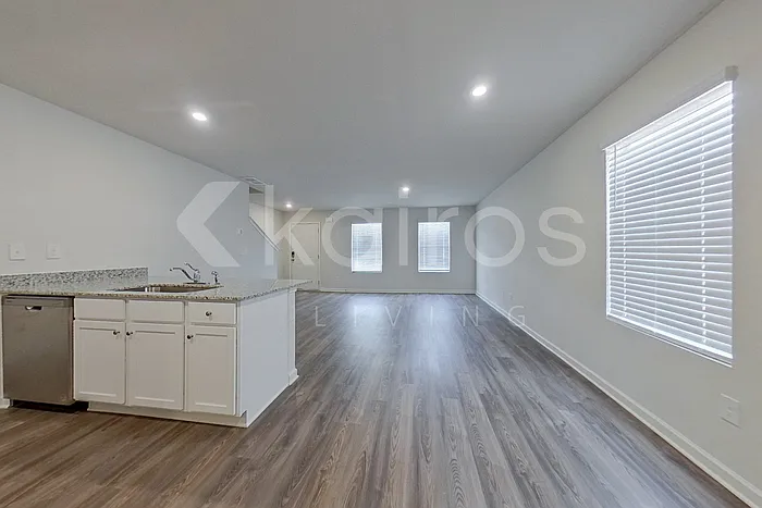 329 Ironwood Ct — Photo 5