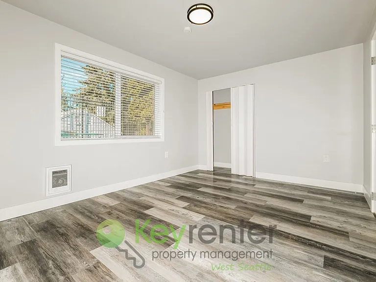931 N 104th St — Photo 10