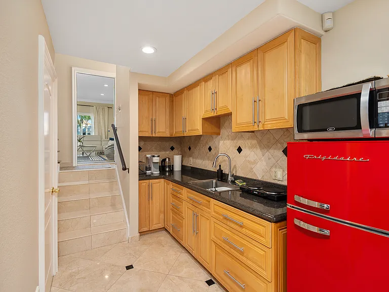 7901 Berger Ave — Photo 38