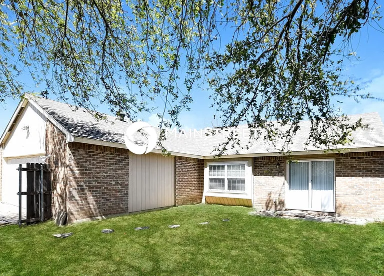 1724 Panola Dr — Photo 15