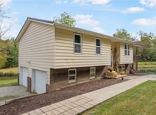 1172 Pebble Rd SE, Carrollton, OH 44615