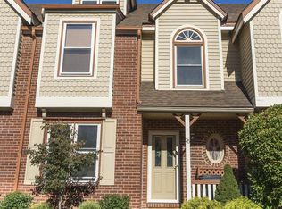 25 Sturbridge Ln, Wayne, PA 19087