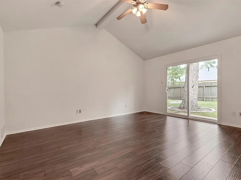6 Green Slope Pl — Photo 23