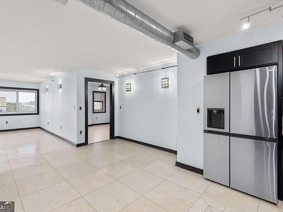 4th image of 795 Hammond Dr APT 1013