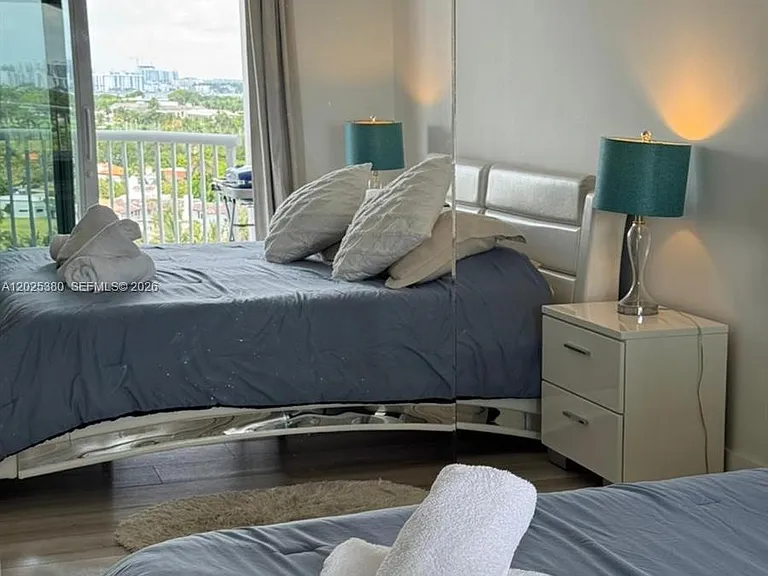 5401 Collins Ave #920 — Photo 19