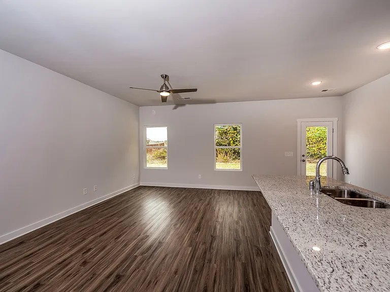 5516 Bridle Way — Photo 2