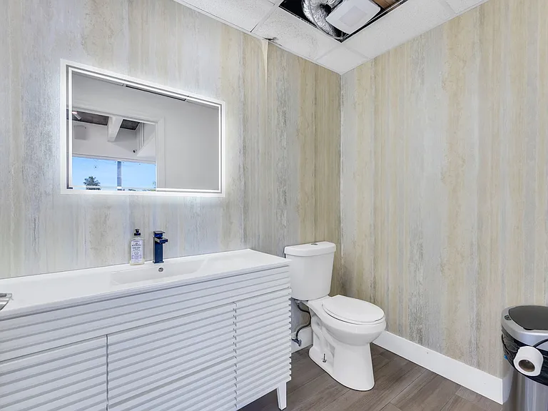 3595 Sheridan St #210 — Photo 12