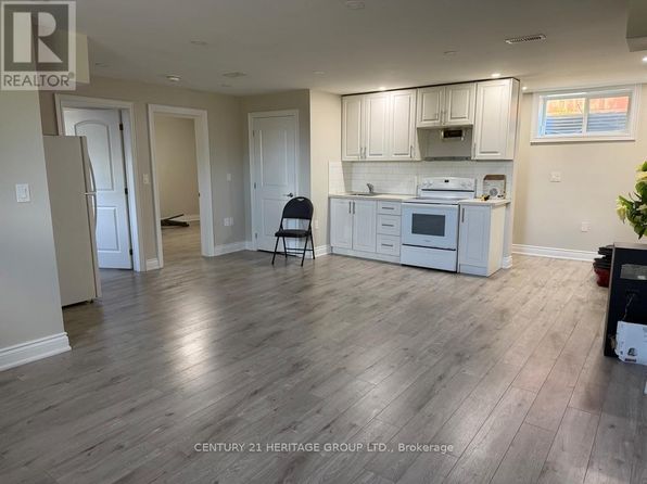 2 Lewiston Rd #Basement, Toronto, ON M1P 1X7