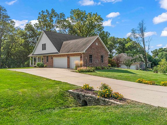 4th image of 2416 N Cobble Creek Ct