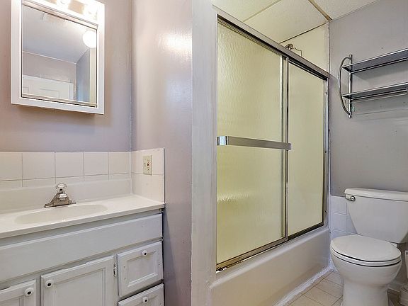 full bath on main level