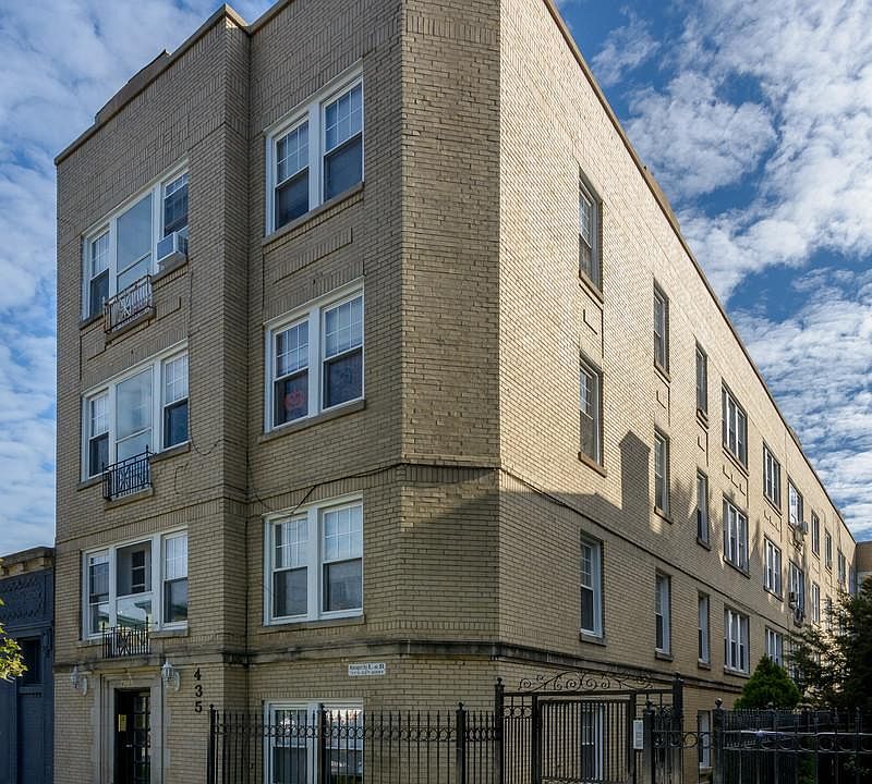 1st image of 4351 N Paulina St #2