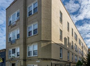 4353 N Paulina St #2A, Chicago, IL 60613