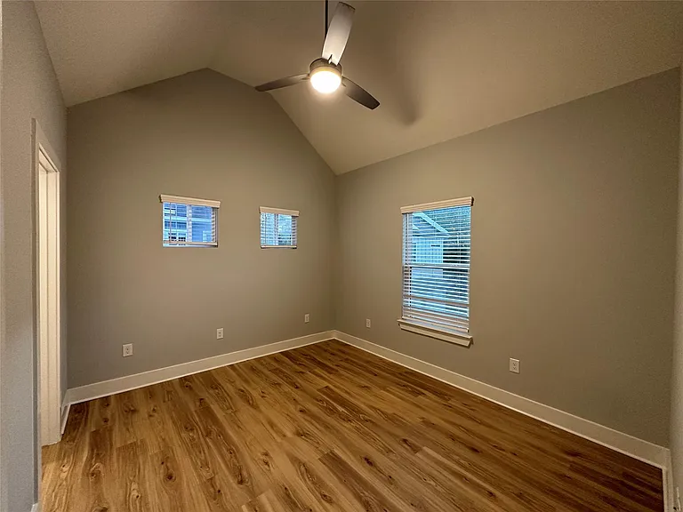 6014 Fairway St — Photo 11