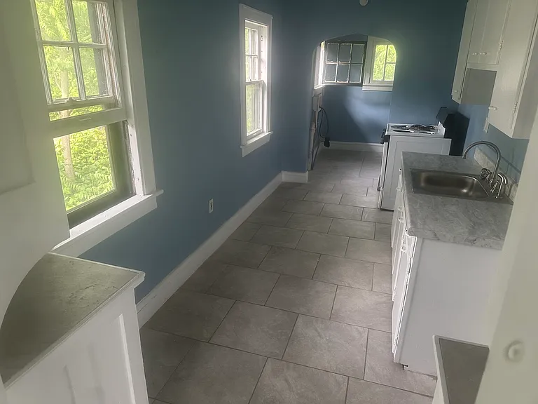 1035 S Maple Ave #B — Photo 17