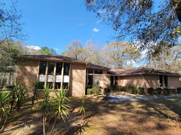 2725 Longhorn Rd, Waycross, GA 31501