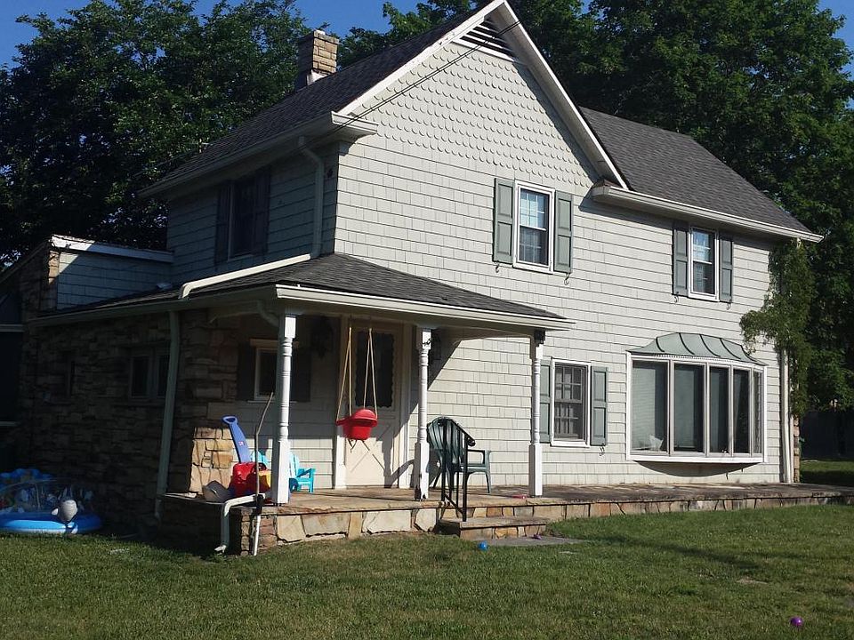 2nd image of 510 Curtis Ln