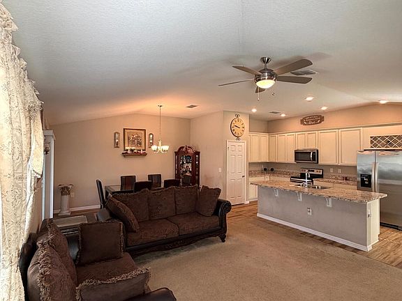 4th image of 5670 NW Pine Trail Circle